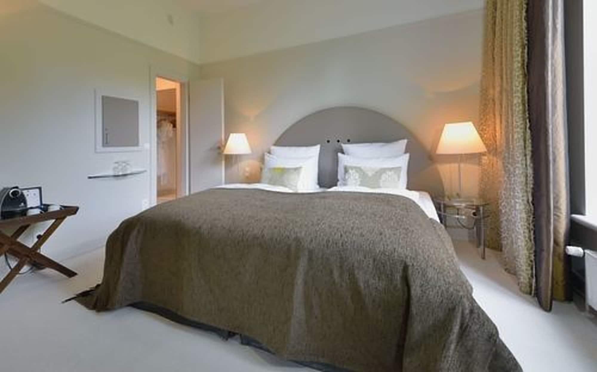プリバート ホテル リンデナー ハンブルグ ハンブルク エクステリア 写真 A bedroom at the hotel
