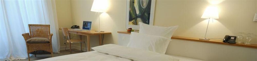 プリバート ホテル リンデナー ハンブルグ ハンブルク エクステリア 写真 A room at the hotel