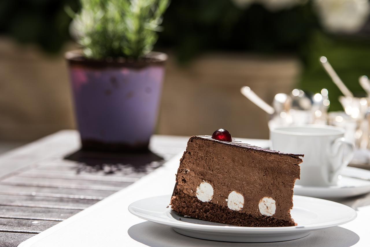 プリバート ホテル リンデナー ハンブルグ ハンブルク エクステリア 写真 A piece of chocolate cheesecake