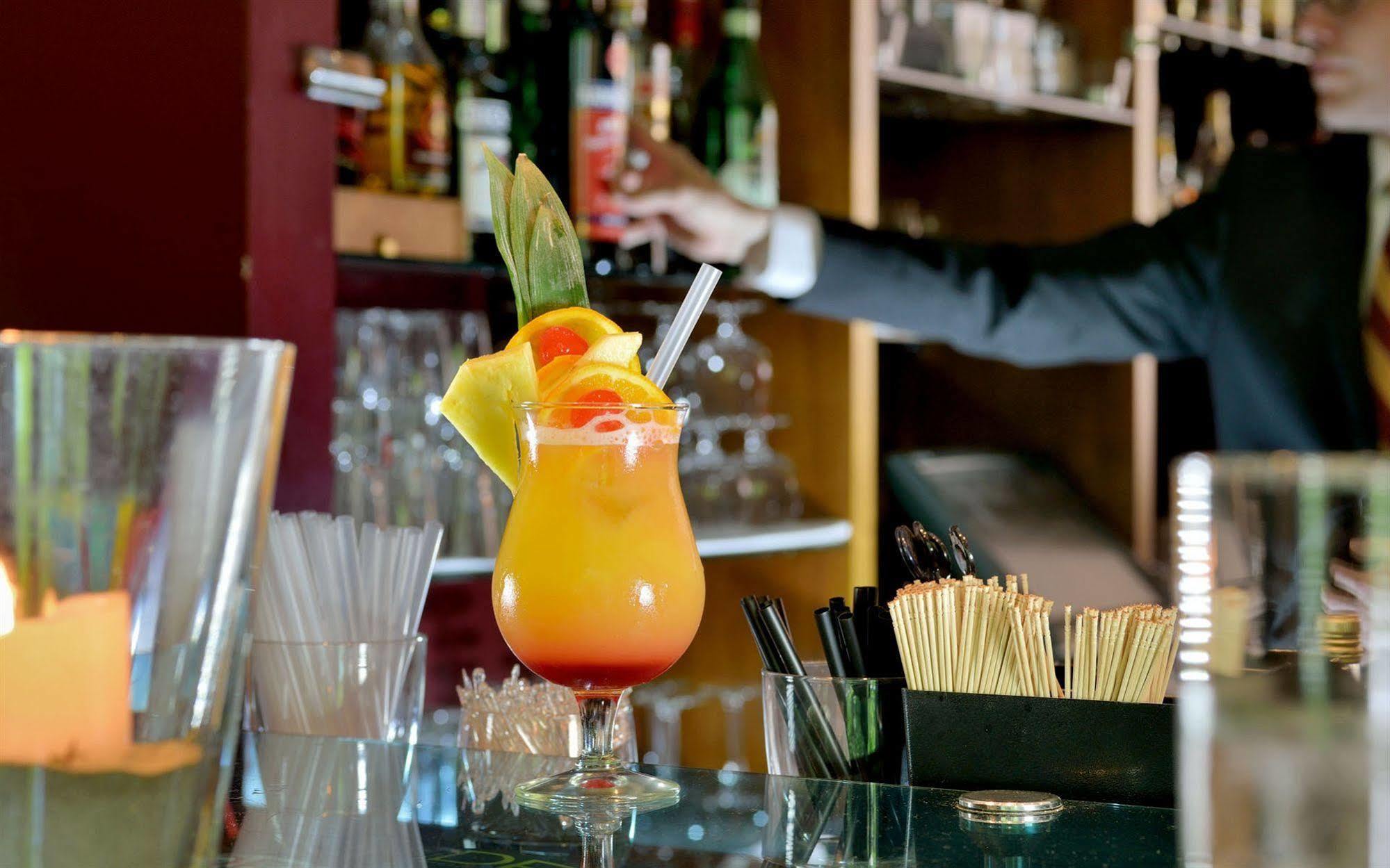 プリバート ホテル リンデナー ハンブルグ ハンブルク エクステリア 写真 A Zombie cocktail