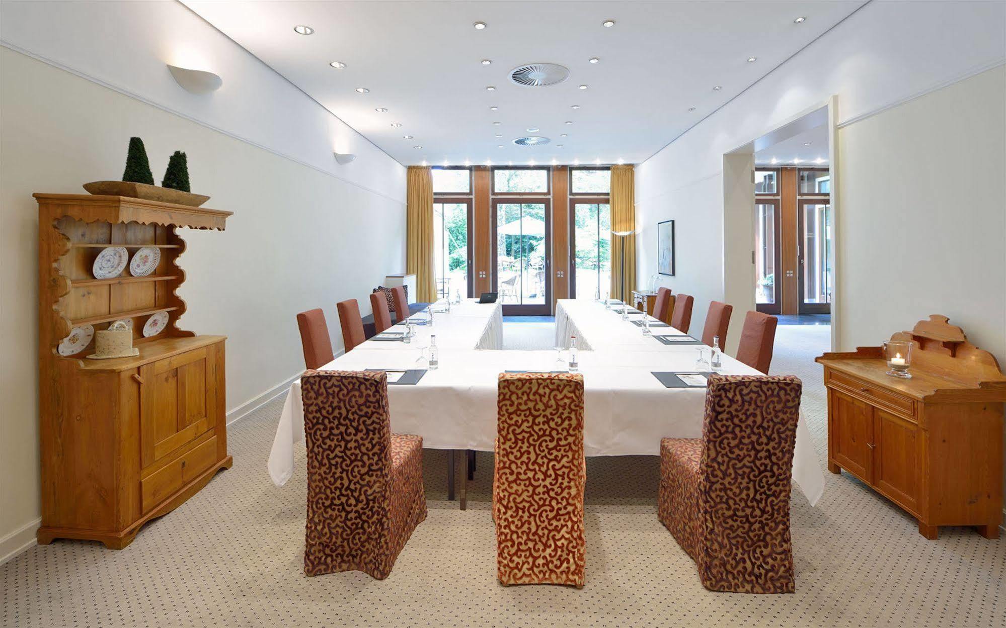 プリバート ホテル リンデナー ハンブルグ ハンブルク エクステリア 写真 The meeting room of the Federal Council